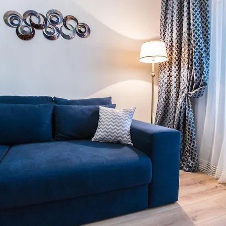 біля оперного центр краща локація 2 кімнати *