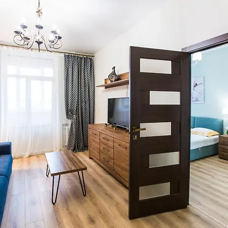 біля оперного центр краща локація 2 кімнати