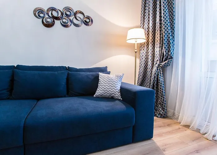 біля оперного центр краща локація 2 кімнати *