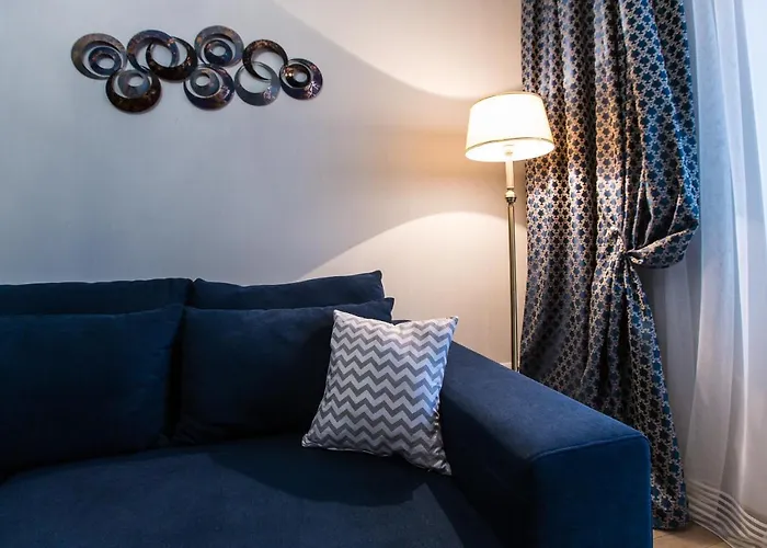 біля оперного центр краща локація 2 кімнати