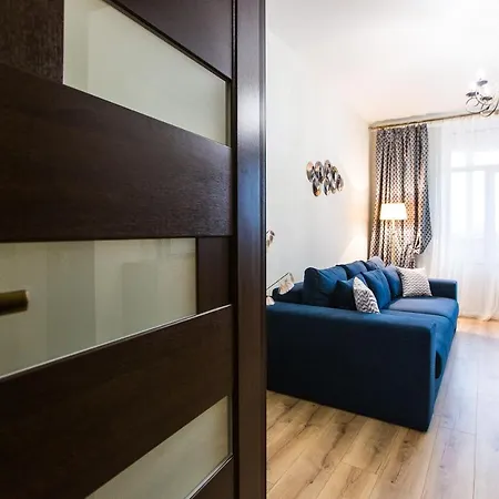 Apartment біля оперного центр краща локація 2 кімнати *