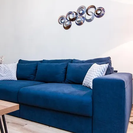 біля оперного центр краща локація 2 кімнати