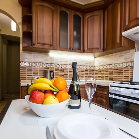 біля оперного центр краща локація 2 кімнати *