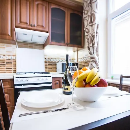 біля оперного центр краща локація 2 кімнати Apartment *