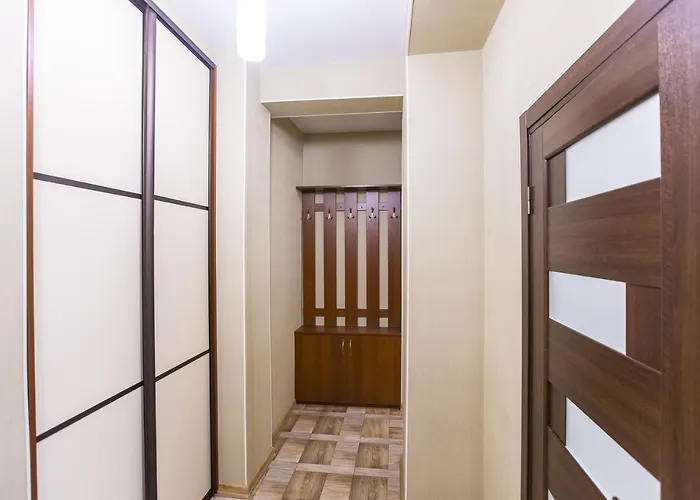 біля оперного центр краща локація 2 кімнати Apartamento Leópolis