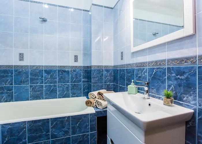 біля оперного центр краща локація 2 кімнати Apartamento