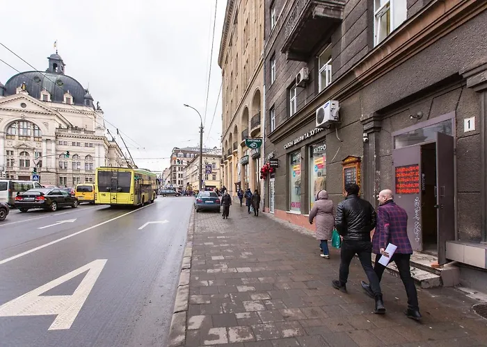 біля оперного центр краща локація 2 кімнати Leópolis