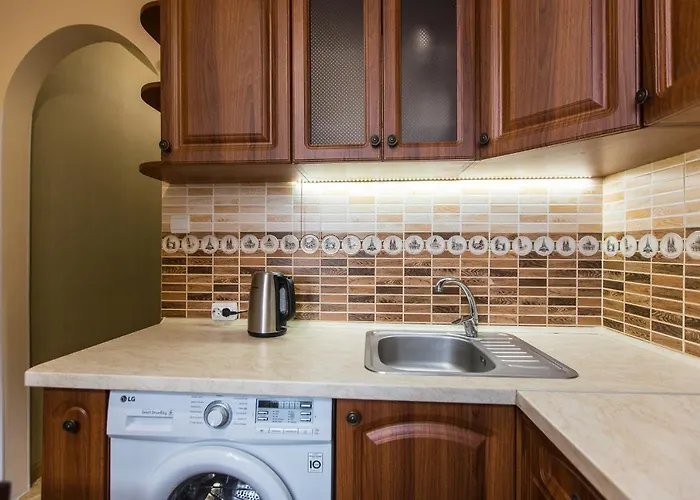 біля оперного центр краща локація 2 кімнати Apartamento *