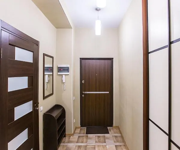 біля оперного центр краща локація 2 кімнати Apartamento Leópolis